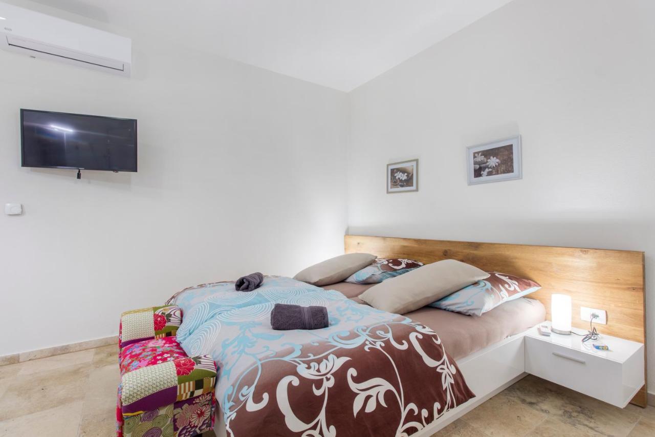 Apartamento Dalmata Lounge Starigrad Paklenica Exterior foto