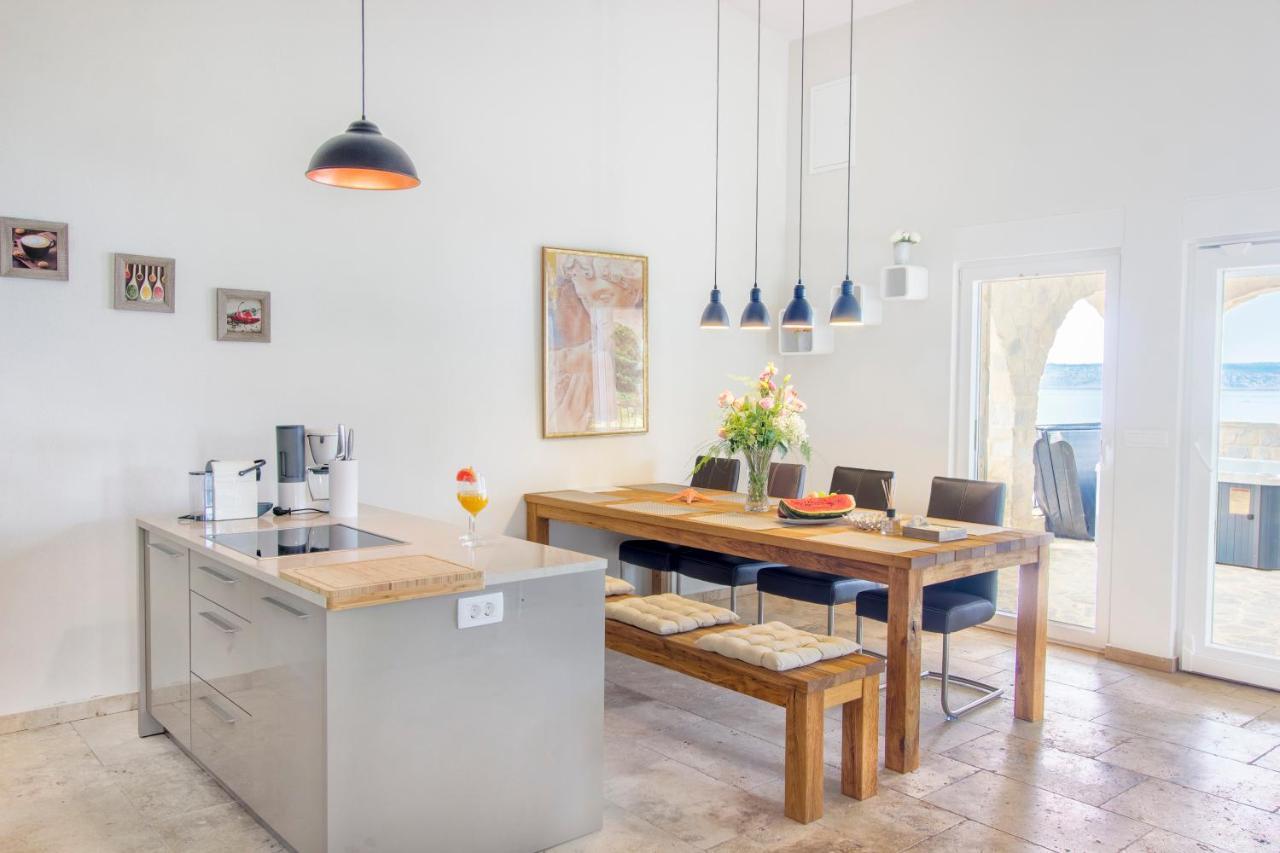 Apartamento Dalmata Lounge Starigrad Paklenica Exterior foto