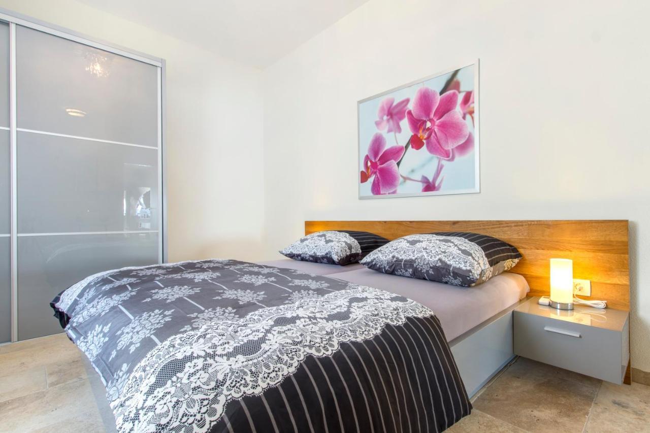 Apartamento Dalmata Lounge Starigrad Paklenica Exterior foto