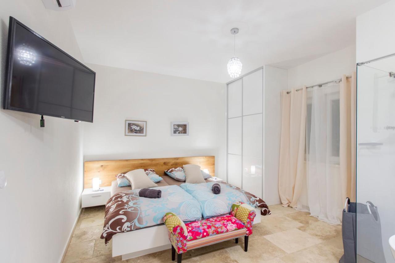 Apartamento Dalmata Lounge Starigrad Paklenica Exterior foto