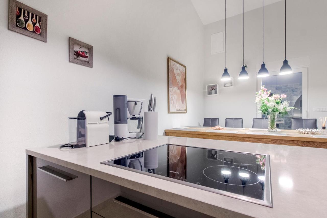 Apartamento Dalmata Lounge Starigrad Paklenica Exterior foto
