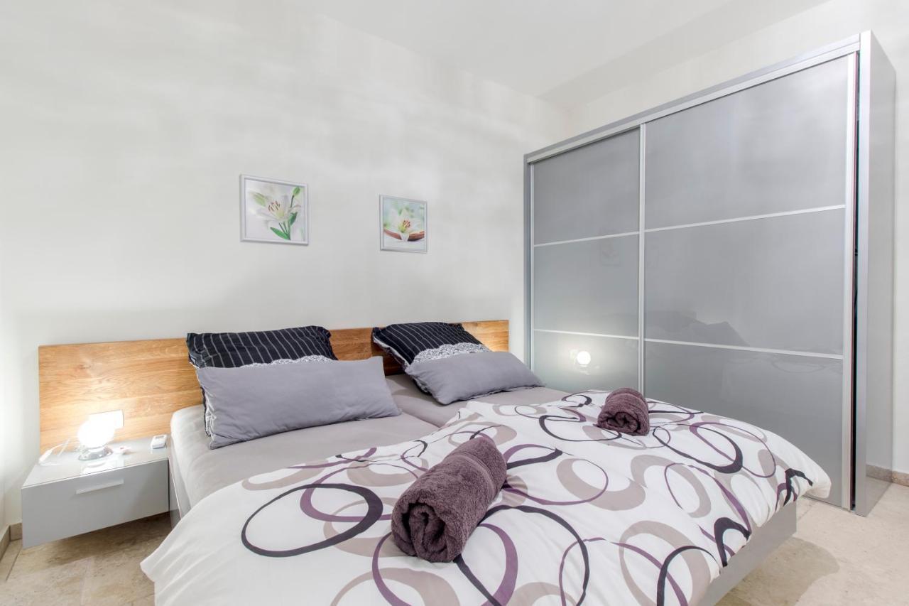 Apartamento Dalmata Lounge Starigrad Paklenica Exterior foto
