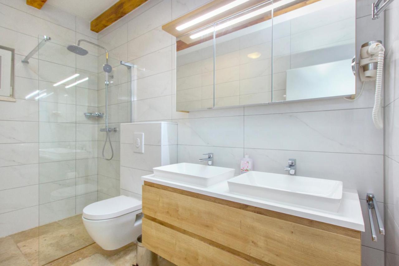Apartamento Dalmata Lounge Starigrad Paklenica Exterior foto